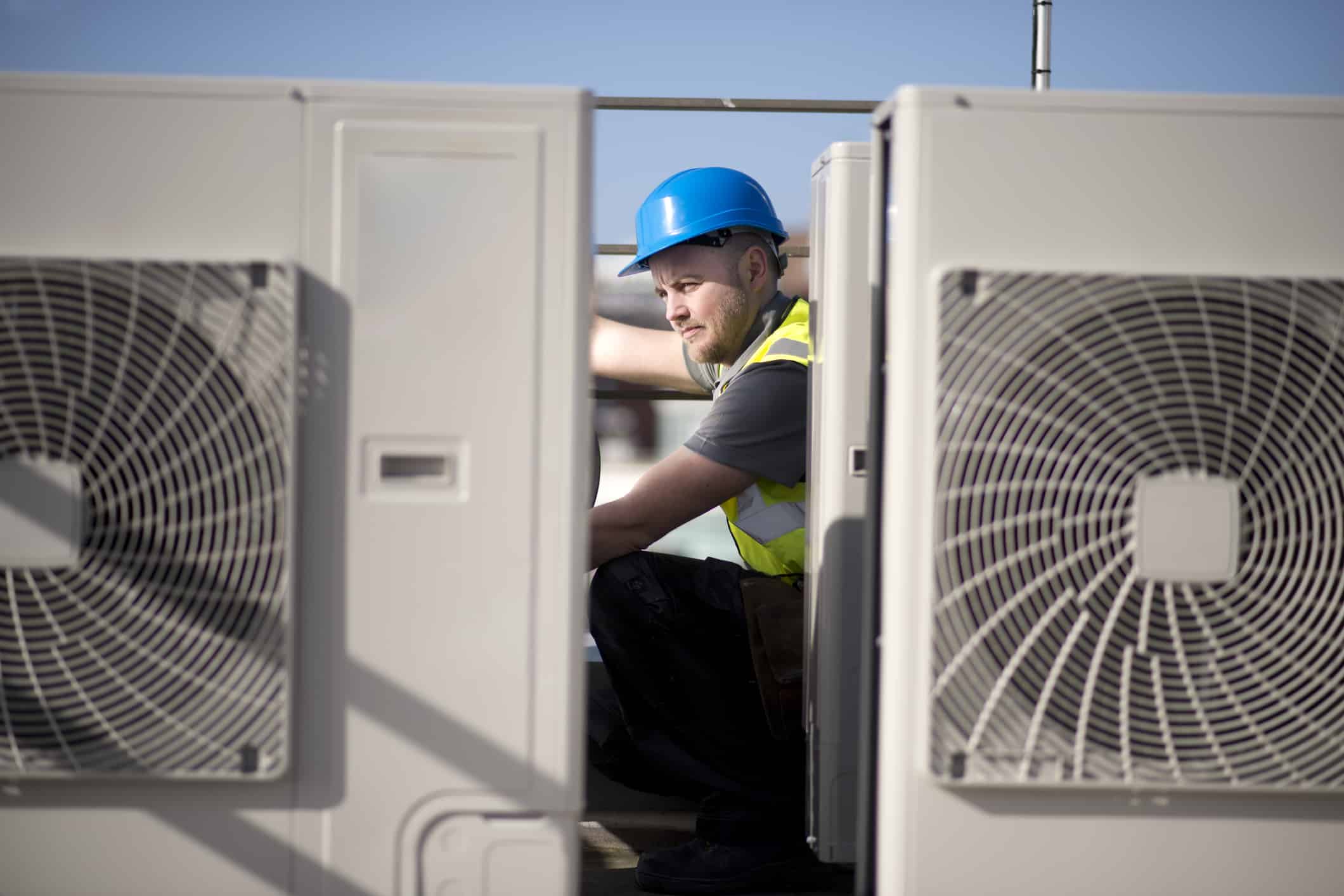 how hvac maintenance field service software can help maintain industry standards